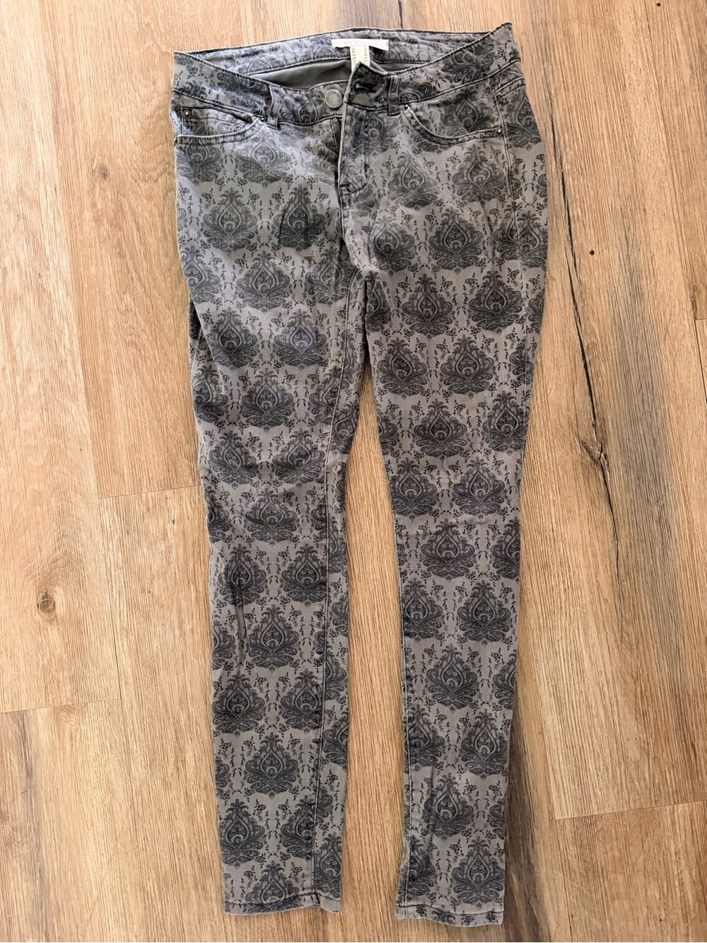life in progress Gray Damask Skinny Jeans